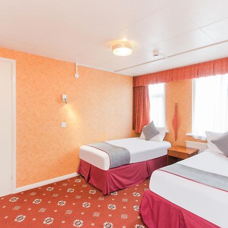 OYO Stade Court Hotel Hythe  Exterior foto