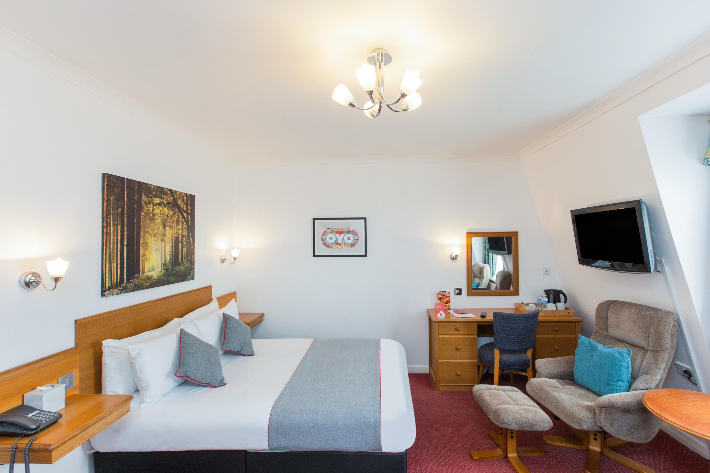 OYO Stade Court Hotel Hythe  Exterior foto