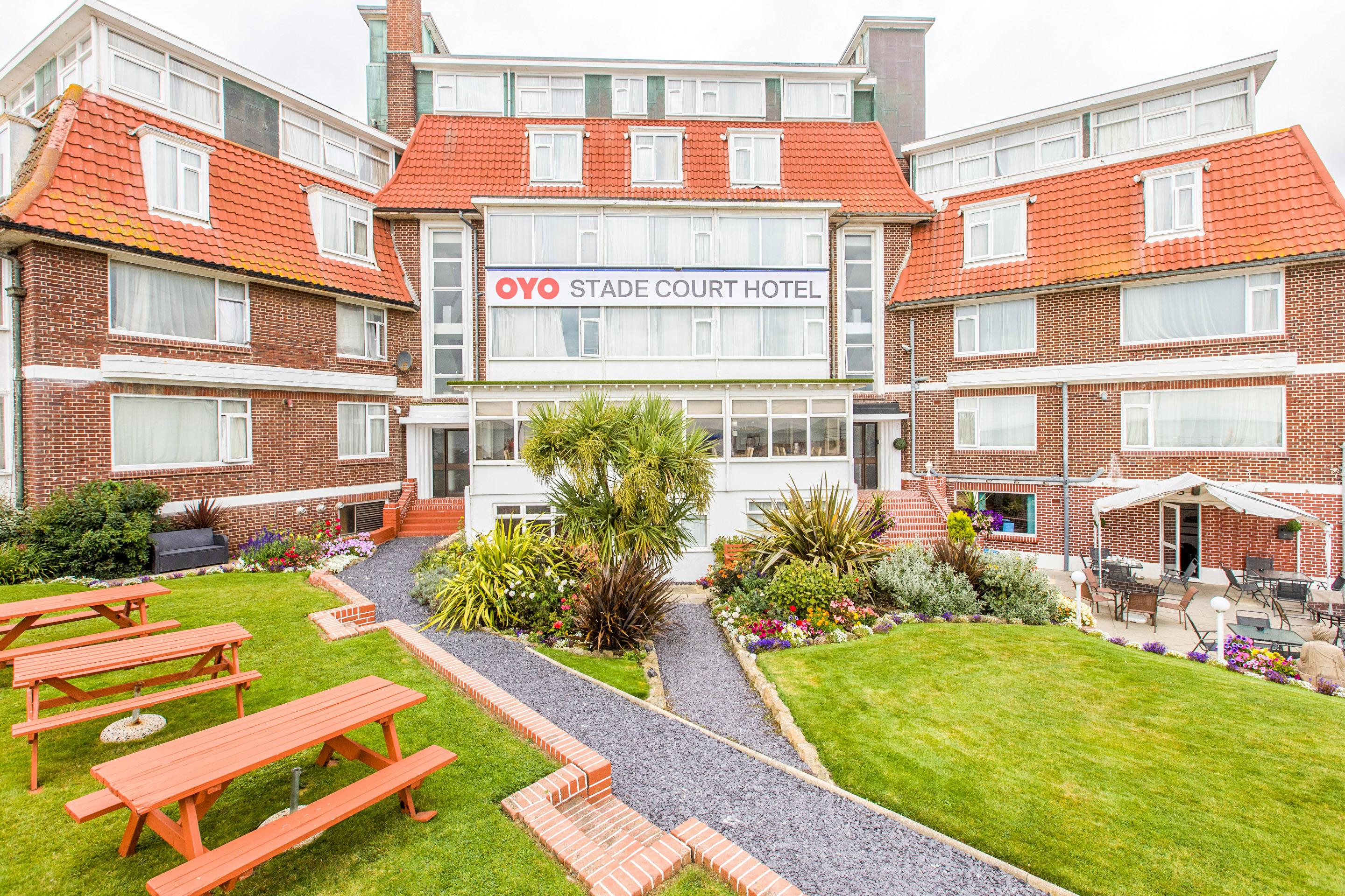 OYO Stade Court Hotel Hythe  Exterior foto