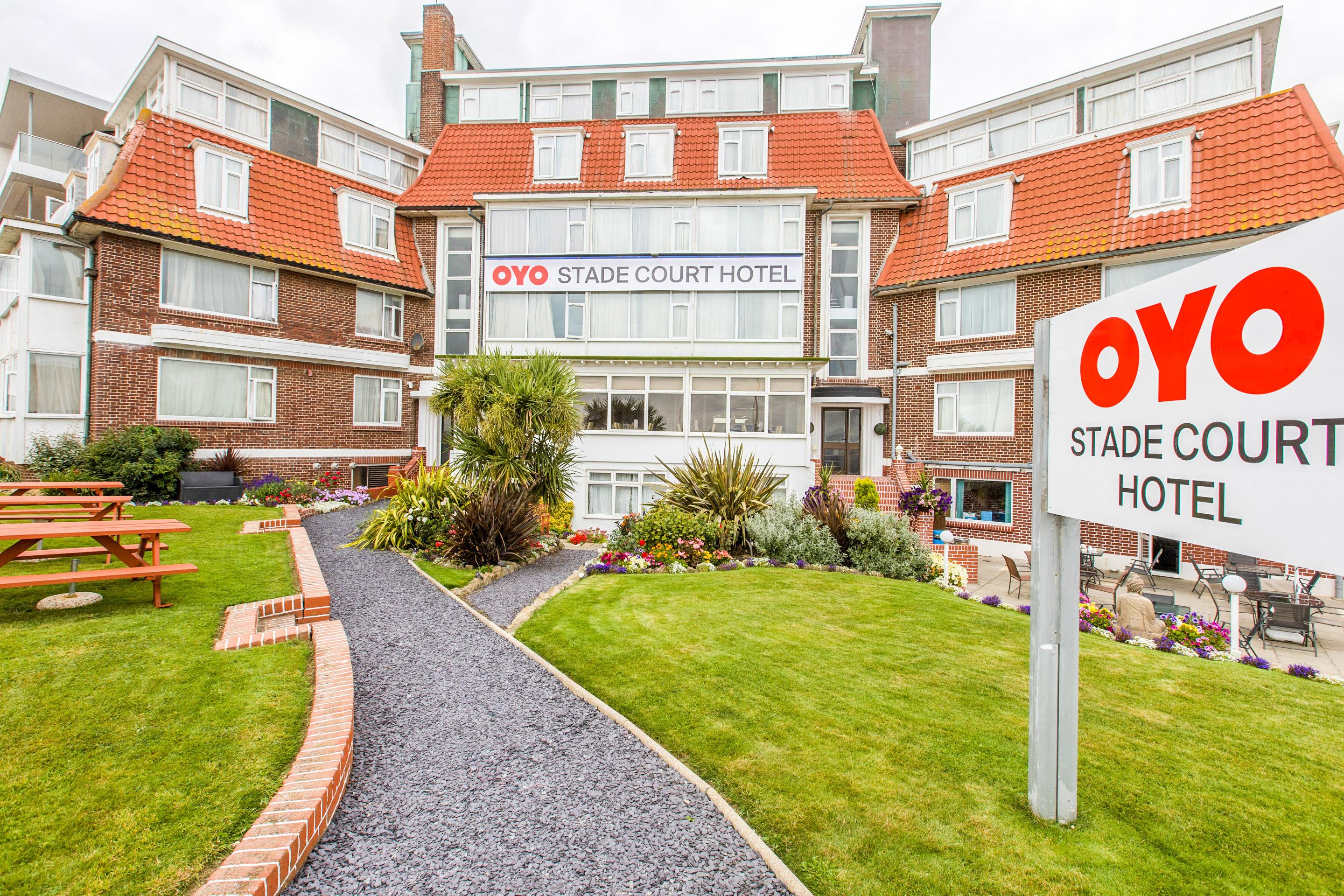 OYO Stade Court Hotel Hythe  Exterior foto