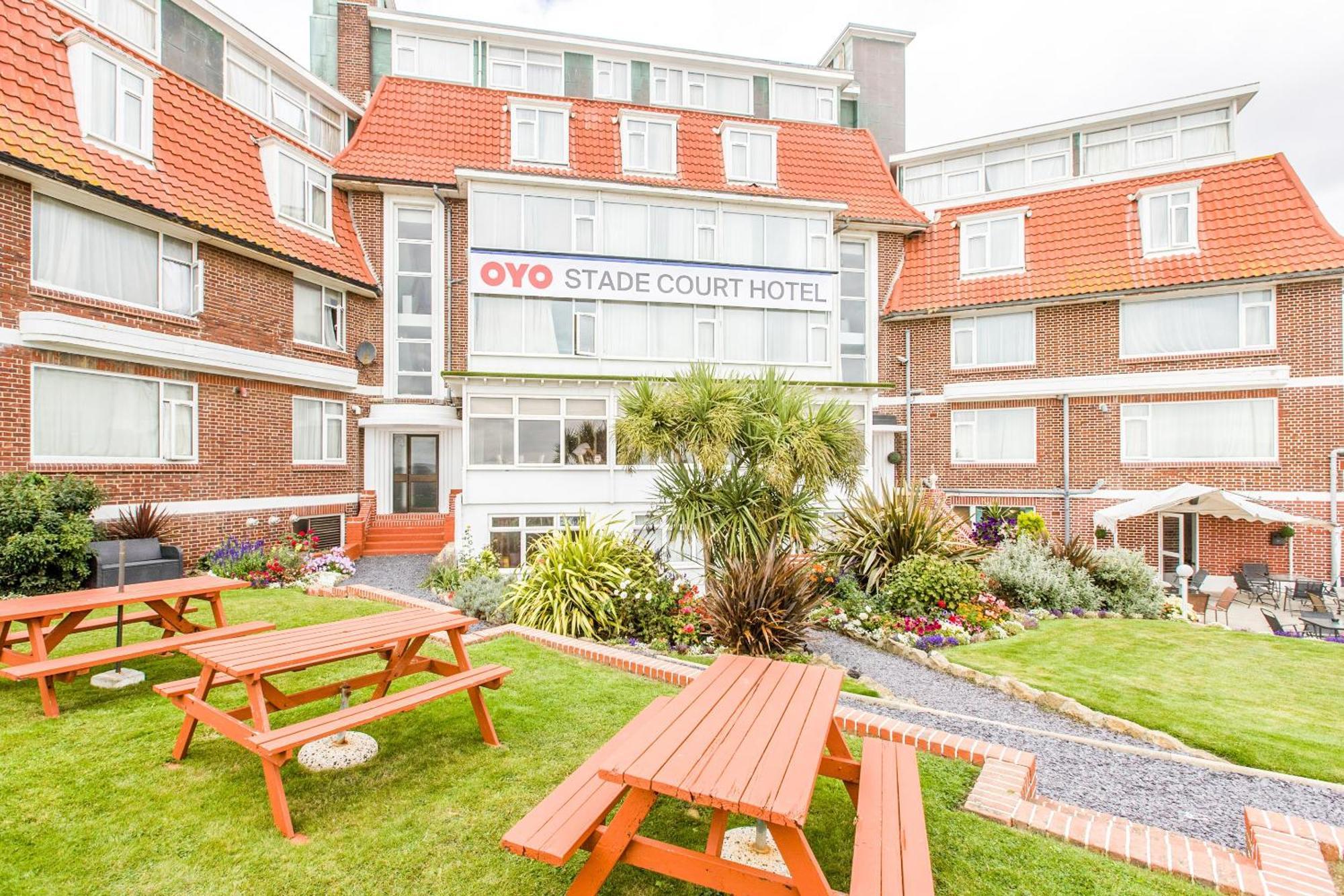 OYO Stade Court Hotel Hythe  Exterior foto