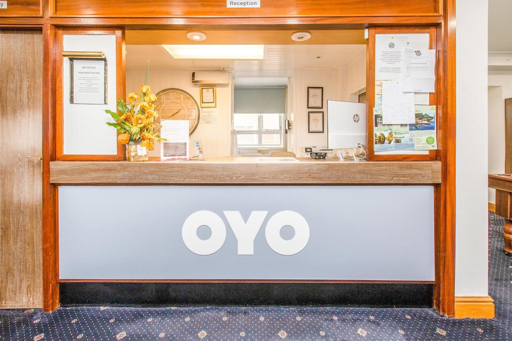 OYO Stade Court Hotel Hythe  Exterior foto